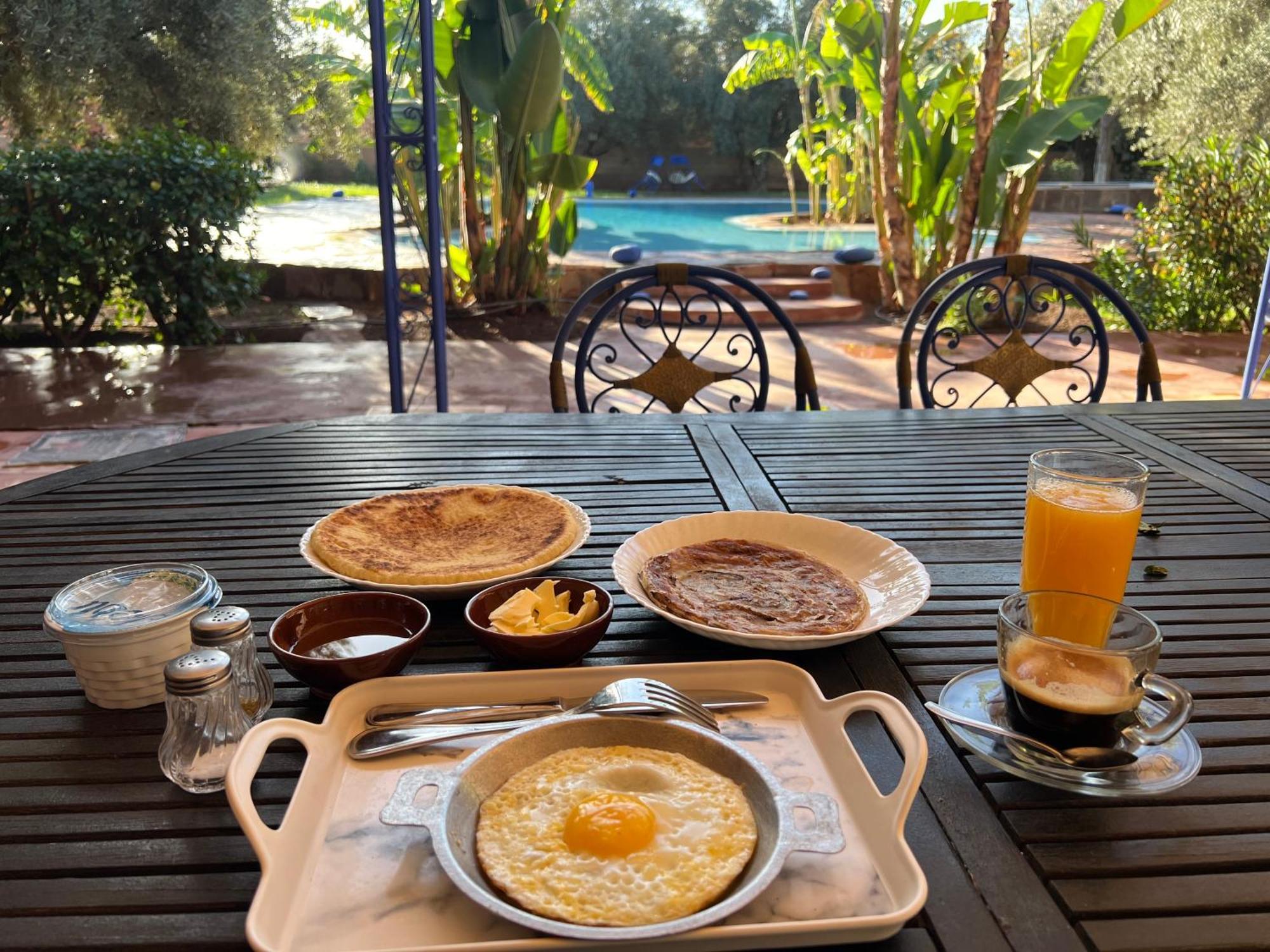 Le Domaine De Carole Marrakech Bed & Breakfast Douar Akkara ภายนอก รูปภาพ